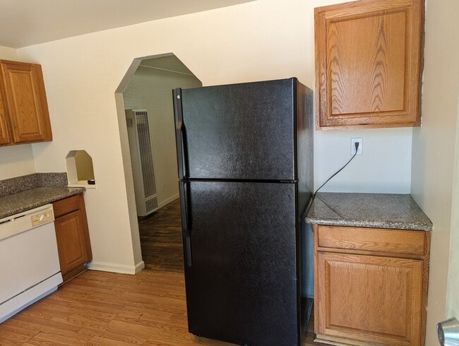 Building Photo - Cozy Aurora Condo