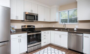 Madera Valley Apartments Photo