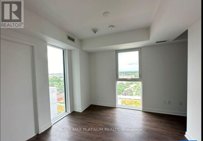 Building Photo - 500 Wilson Ave