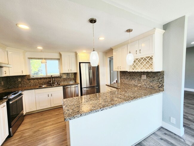 Building Photo - Spacious 4 bedroom in Foster City