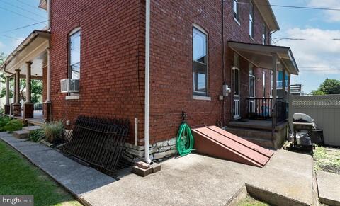 Building Photo - 207 N Catherine St