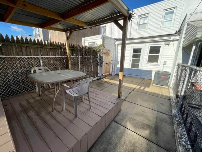 Foto del edificio - 2841 Almond St