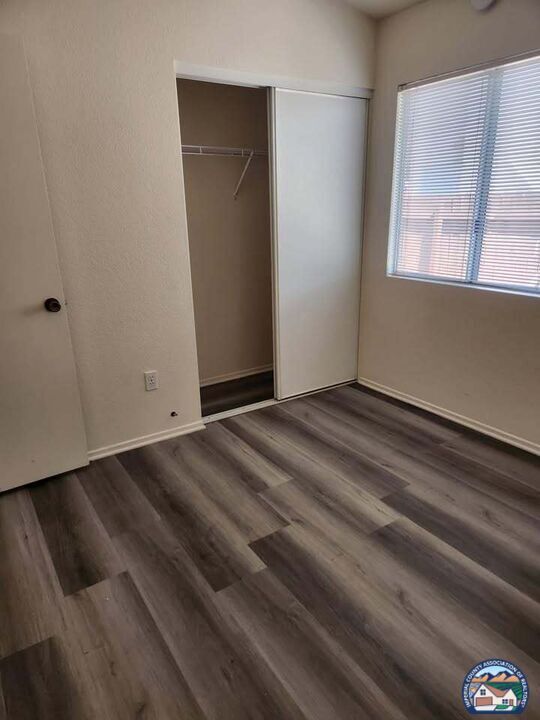 Building Photo - 655 Silverwood St