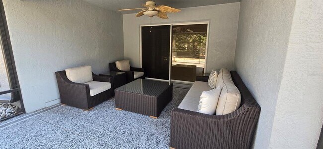 Foto del edificio - 2125 Barbosa Ct