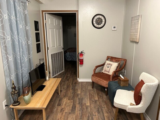 Foto del edificio - ALL BILLS PAID! COZY FURNISHED MOBILE HOME...