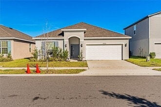 Building Photo - 5920 Catamaran Ave