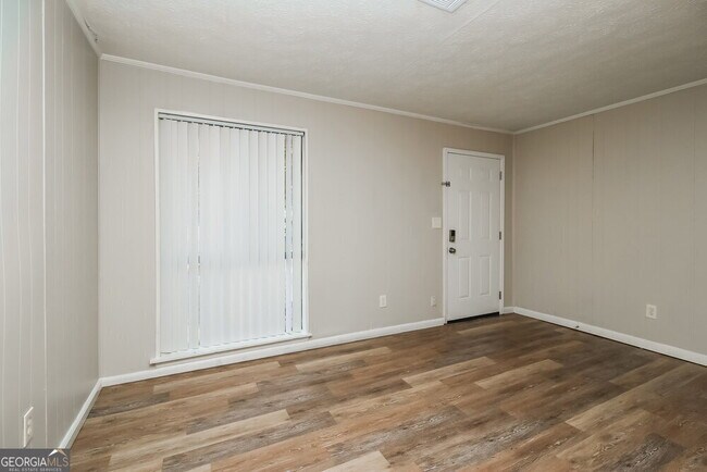 Building Photo - 9050 Spillers Dr SW