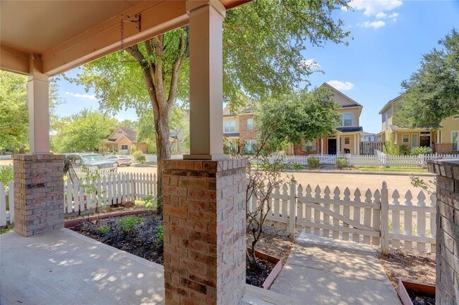 Building Photo - 14435 Summer Garden Dr