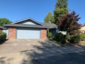 Building Photo - 6478 San Stefano St