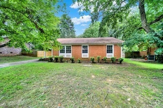 Building Photo - 225 Deer Creek Dr