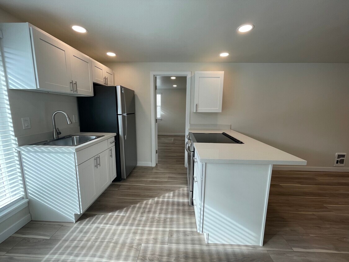 1009 NE Ravenna Blvd Unit 1009B, Seattle, WA 98105 Apartments in