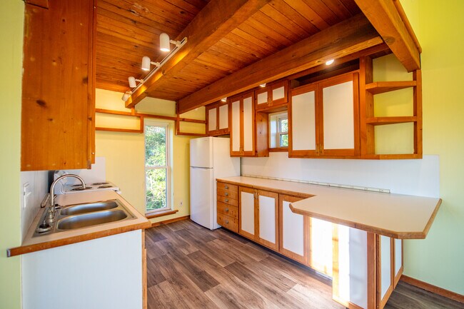 Foto del edificio - 10644 Peach Ridge Rd
