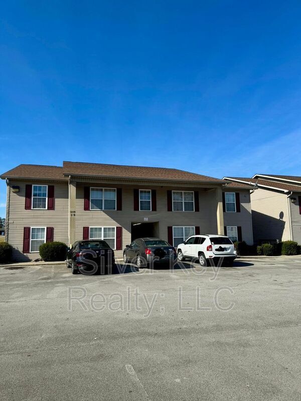 Foto principal - 268 Willow Creek Drive