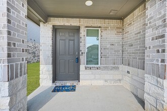 Building Photo - 24323 Elmwood Falls Dr