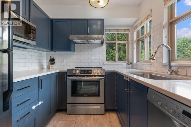 Photo du bâtiment - 3036 W 4th Ave