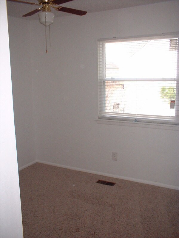 Foto del edificio - 3691 Windmill Dr