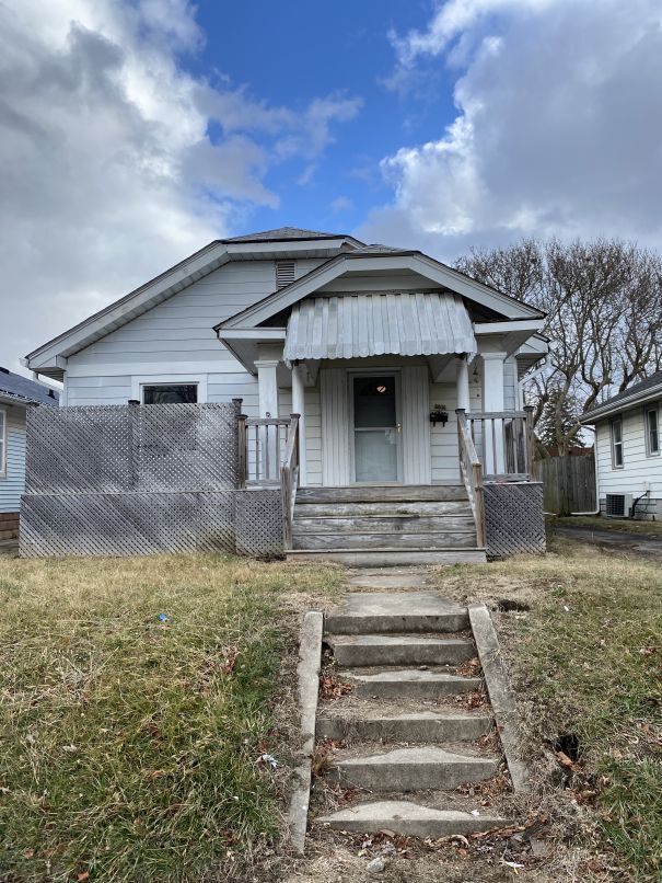 Primary Photo - 3006 Noble St