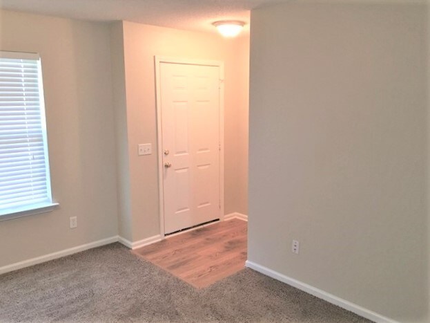 Building Photo - 12 Willow Lakes Dr