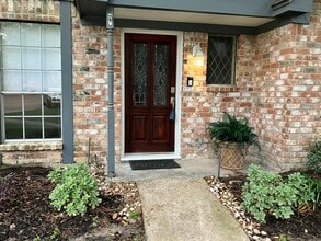 Building Photo - 11602 Jaycreek Dr