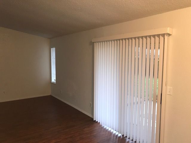 Foto del edificio - 3720 Starstone Way