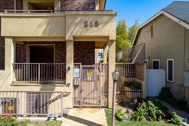 Entrance - 318 N Adams St