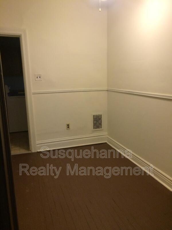 Building Photo - 532 S 16th St