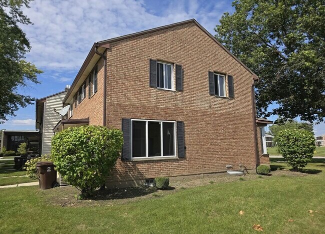 Lateral de la casa adosada - 43 Indianwood Blvd