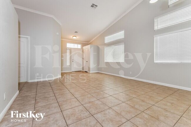 Foto del edificio - 207 E Tamarack Dr