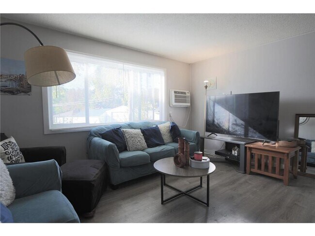 Foto del edificio - 3900 Minnehaha Ave