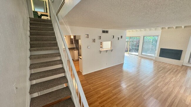 Foto del edificio - 8903 Trone Cir