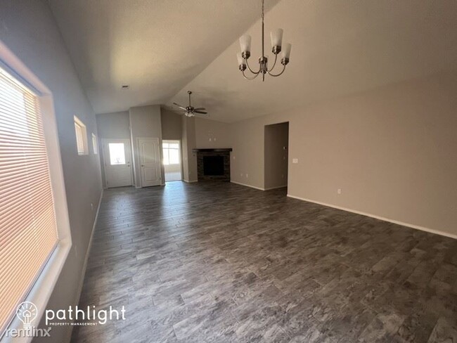 Foto del edificio - 4 br, 2 bath House - 2631 Scarlet Sage Str...