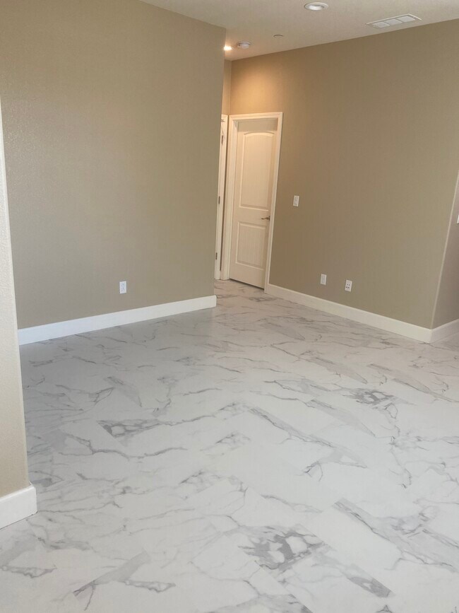 Familia/Sala de estar - 678 W Tramonto Dr