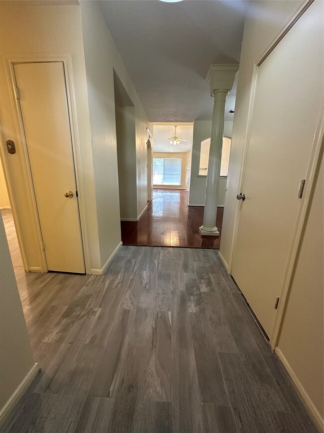 Building Photo - 5418 Baslow Dr