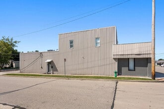 Building Photo - 1101 W Wisconsin Ave