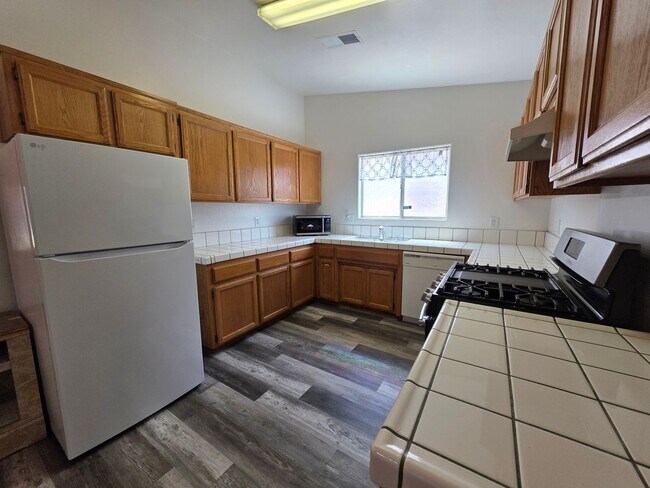 Foto del edificio - 1305 Quartz Hill Rd