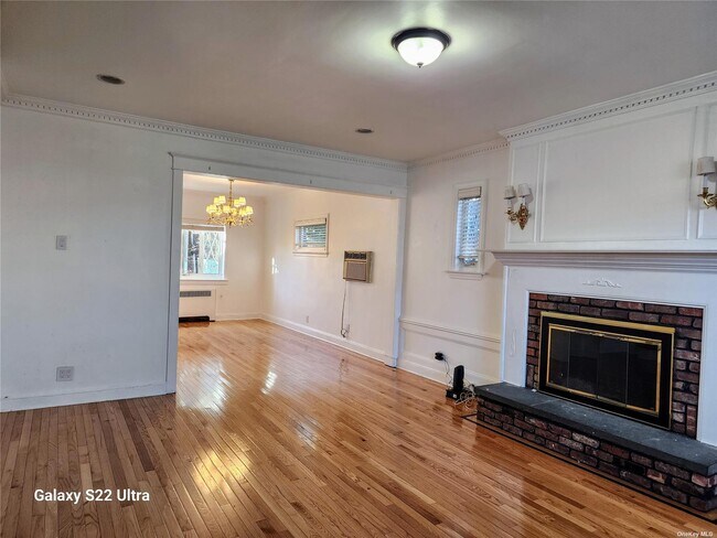 Building Photo - 176-12 77th Rd