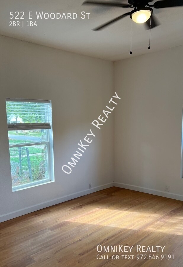 Foto del edificio - 522 E Woodard St