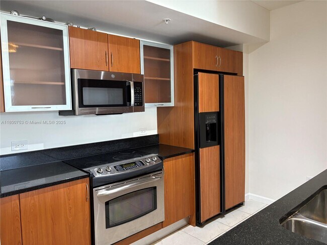 Foto del edificio - 2775 NE 187th St