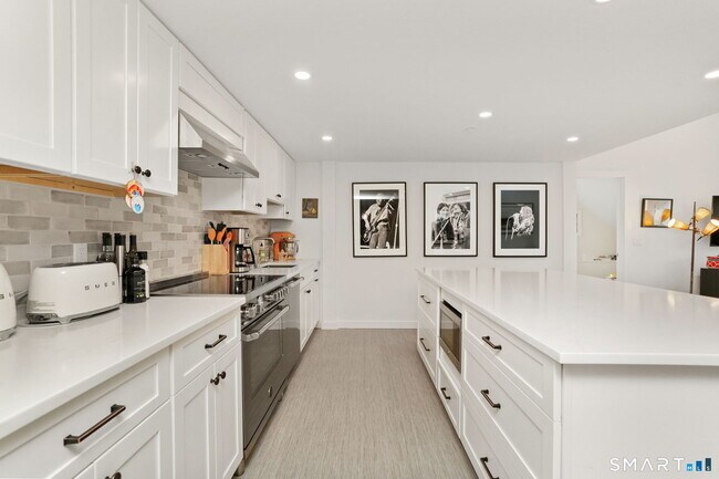 Foto del edificio - 140 Rowayton Ave