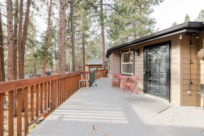 Foto del edificio - 3BR Furnished NW Bend Home
