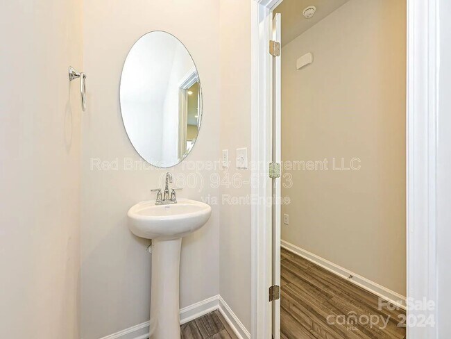 Foto del edificio - 3610 Backwater St