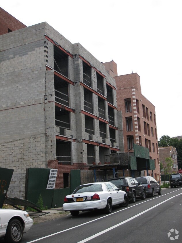Foto del edificio - 529-531 Maple St