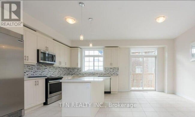 Photo du bâtiment - 5 Savage Dr