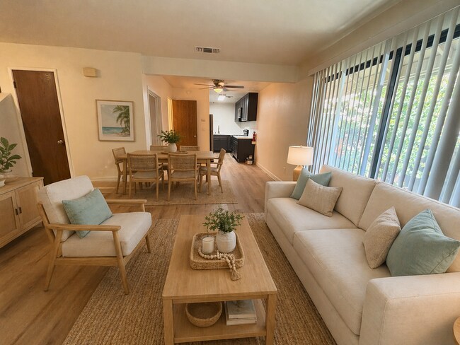 Foto del edificio - Remodeled Spacious 3BR/2BA Home in Prime Davis Location