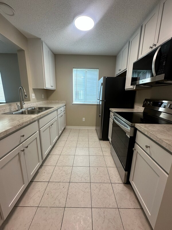 Foto del edificio - 8511 Cardiff Ln
