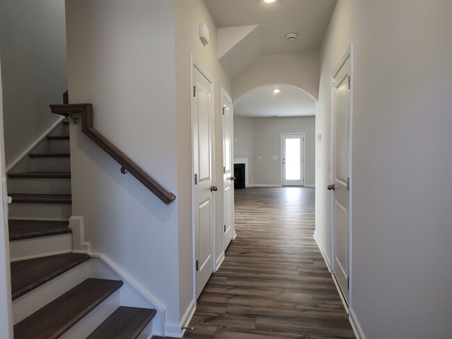 Foto del edificio - Beautiful, move in ready Townhome located ...