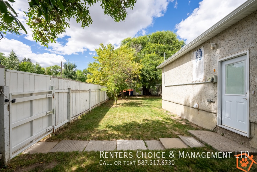 Primary Photo - Pet Friendly Basement Suite Easy Walk to W...