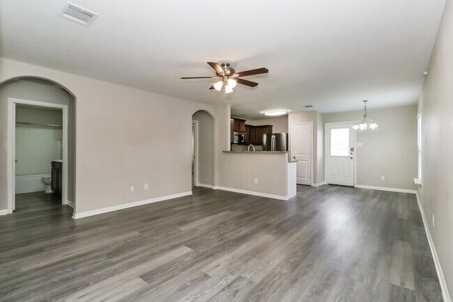 Foto del edificio - 428 Ruby Ln