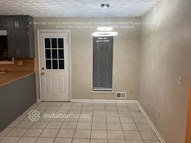 Foto del edificio - 8272 Blackfoot Trail