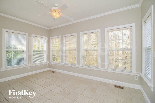 Foto del edificio - 4726 Farm Bell Ct